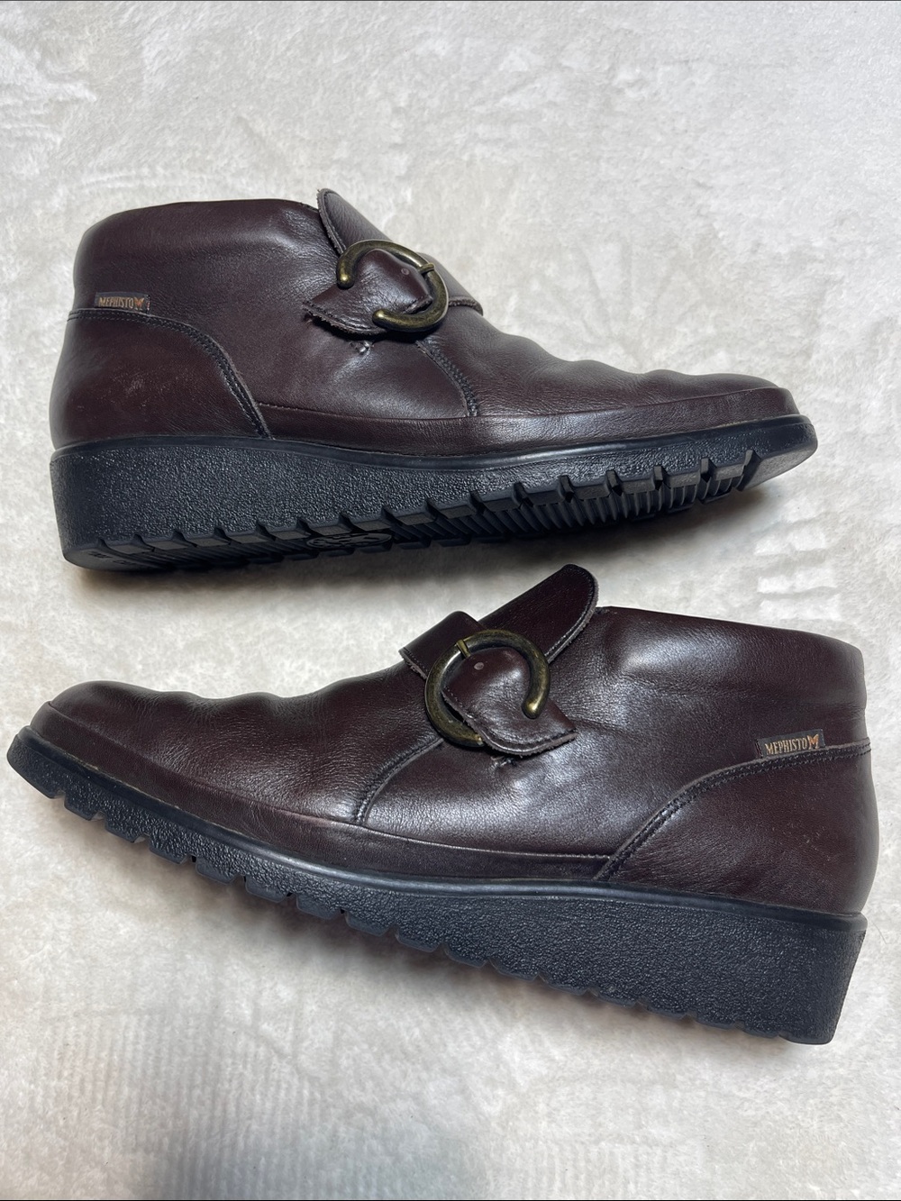 Mephisto Women's Dark Brown Leather Ankle Booties with Brass Ring Size 8.5